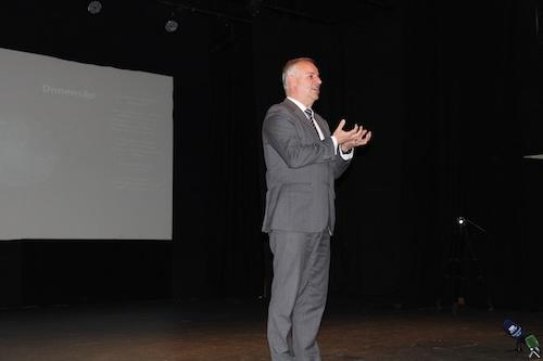 Centro Cultural Português - Conferência “Volta ao Mundo em 90 minutos”